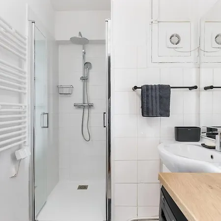A Pair Of Two-bed With Outdoor Spaces And Parking By The Garonne Toulouse