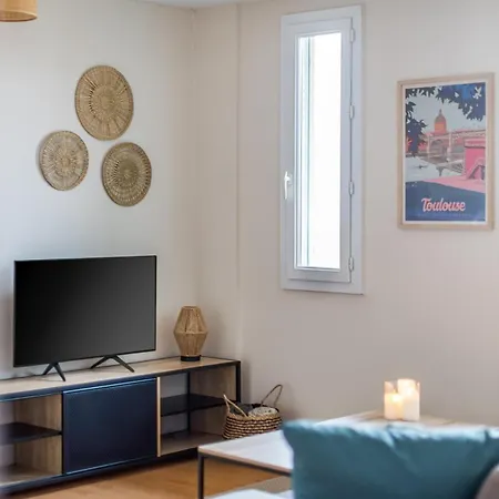 Apartmán A Pair Of Two-bed With Outdoor Spaces And Parking By The Garonne
