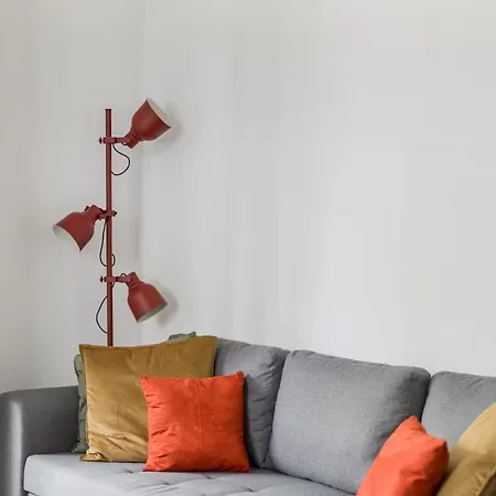A Pair Of Two-bed With Outdoor Spaces And Parking By The Garonne Toulouse