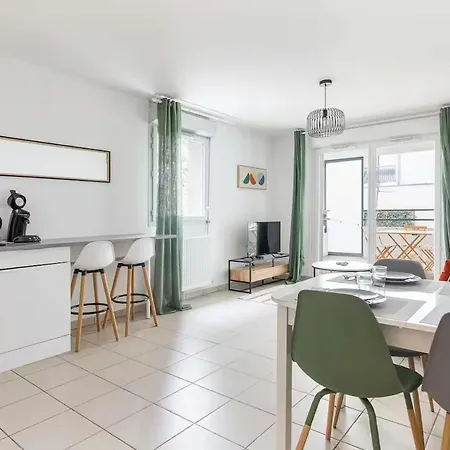 Apartmán A Pair Of Two-bed With Outdoor Spaces And Parking By The Garonne Toulouse